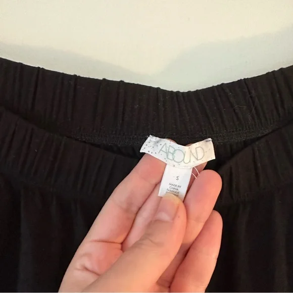 Abound Off the Shoulder Dress - Picture 3 of 5